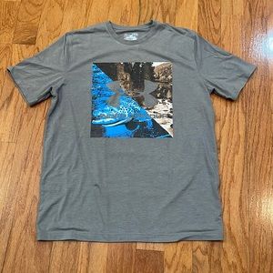 Under Armour Mens Size Medium T Shirt short sleeve loose fit Heatgear